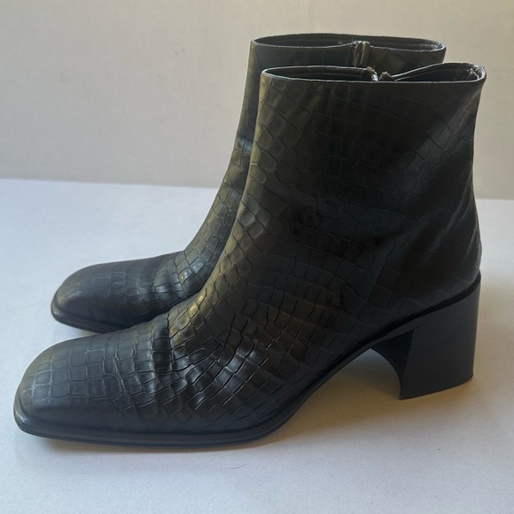 Via Spiga Vtg Dark Brown Croc Embossed Leather Square Toe Ankle Boots 9 Narrow - Picture 1 of 11